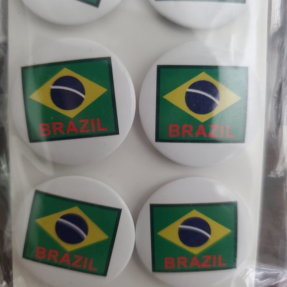 BRAZIL 1" PINS *96 TOTAL NEW IN PACKAGE - Picture 2 of 2